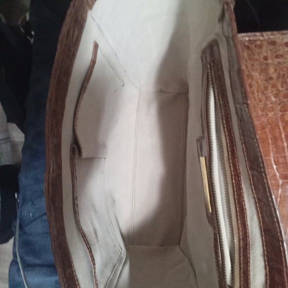 Handbag - Picture 4 of 6